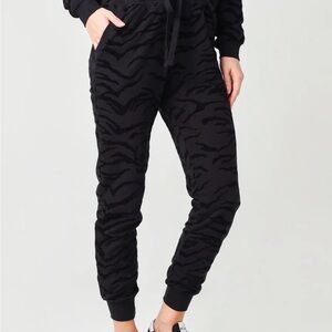 Z SUPPLY BLACK TIGER STRIPE JOGGER BOTTOM PANTS SZ XS